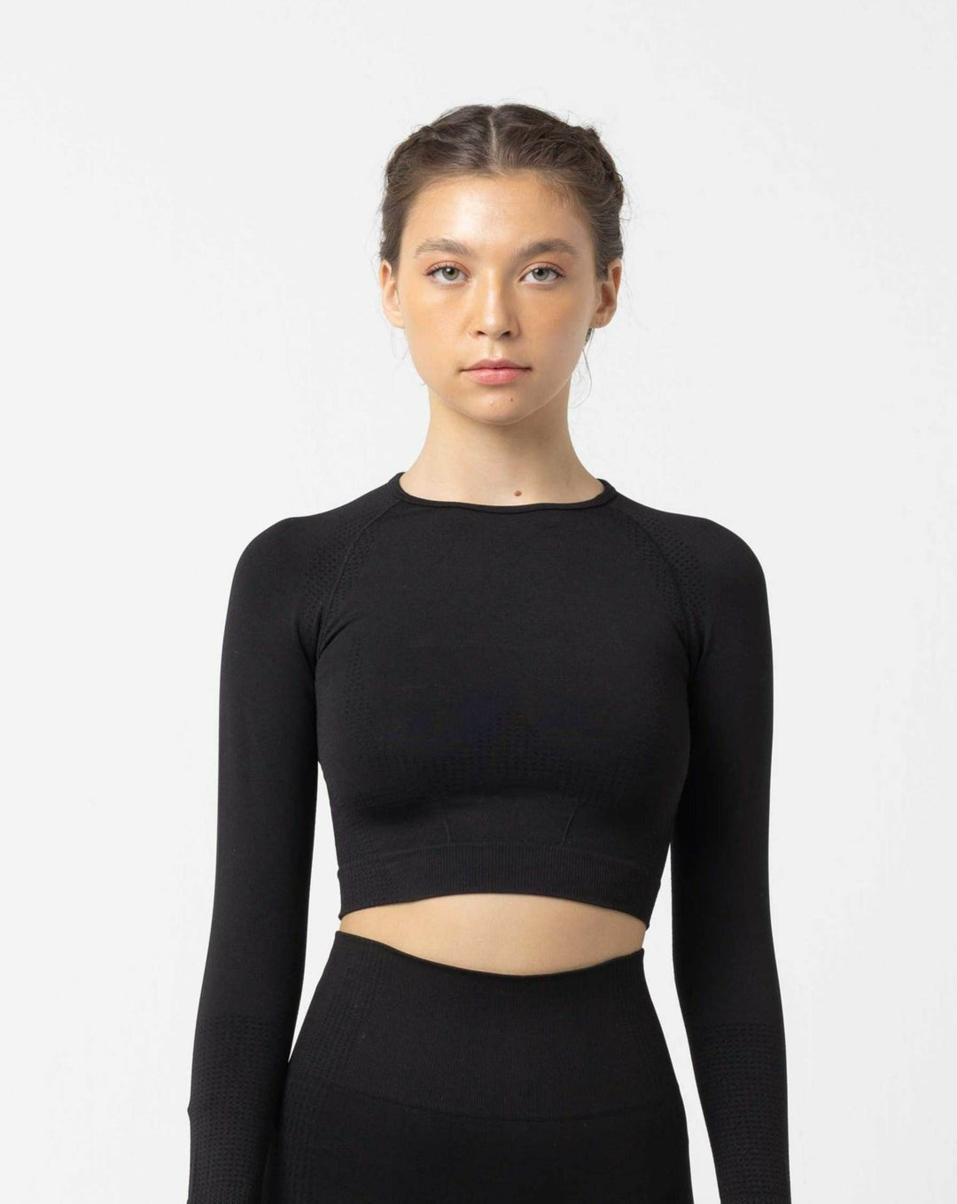 Seamless 0.1 Long Sleeve Crop Top (Black)