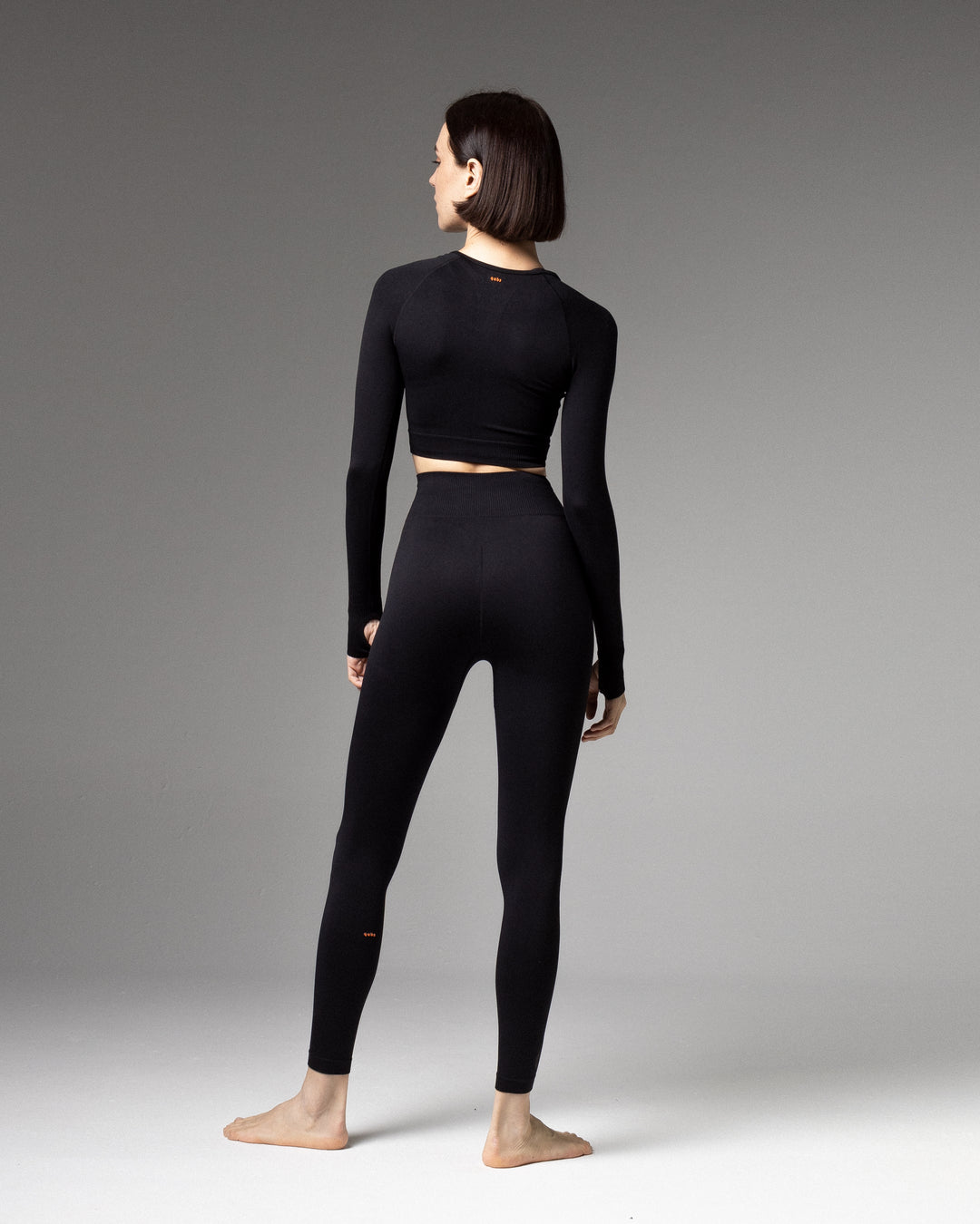 Seamless 0.2 Leggings (Black)